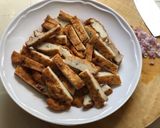 Hình bước làm 1 của món Bún chả cá sa tế