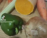Foto del paso 1 de la receta Crema de verdura con merluza y pata de cangrejo 🥰