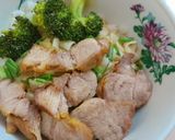 Hình bước làm 3 của món Mì lá tươi trộn xá xíu