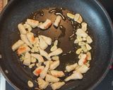 Foto del paso 2 de la receta: Risoni (orzo) con gambas y salmón. Versión vegana