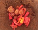 Foto langkah ke 1 dari resep 10. Ikan Asin Keranjang Sambal Tomat.