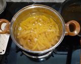 Foto langkah ke 1 dari resep Baked Creamy Penne Pasta.