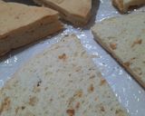 Foto del paso 5 de la receta: Pan con atún, hongos, cebolla y morrón