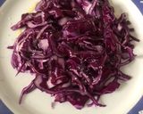 Foto del paso 3 de la receta: Carpaccio de bacalao ahumado sobre cama de lombarda