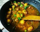 A picture of step 6 of Keema and peas aloo dum.