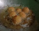 Foto langkah ke 5 dari resep Bola-bola Kentang Keju.