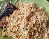 A picture of step 5 of Indomie in to egg.