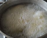 Foto del paso 2 de la receta: Patacones de banan@ verde con queso🍌🧀🥯
