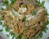 A picture of step 4 of Indo Chinese yippee noodles.