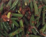 Foto langkah ke 3 dari resep Kacang panjang tumis sambal Ebi.