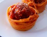 A picture of step 3 of Homemade Meat Balls in Spaghetti cups.