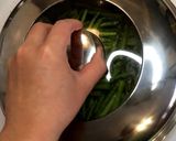 A picture of step 4 of Easy and Quick Stir-Fried Asparagus with Shrimp.