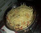Foto langkah ke 5 dari resep Spaghetti Aglio e Olio.