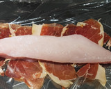 Foto del paso 2 de la receta: Rape envuelto en jamón al horno