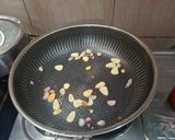 Foto langkah ke 1 dari resep 684. Ayam Kuah Susu.