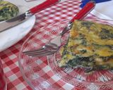 Foto del paso 6 de la receta: Tortilla de patatas con espinacas y piñones