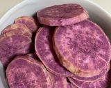 Foto langkah ke 1 dari resep Purple Potato Spiral Mooncakes (Thousand Layers).