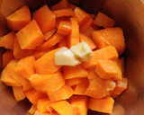 கேரட் இஞ்சி சாறு (Carrot inji saaru Recipe in Tamil) ரெசிபி ஸ்டேப் 2 புகைப்படம்