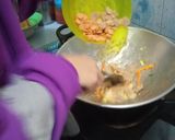 Foto langkah ke 3 dari resep Kwetiau goreng ala umi ku.