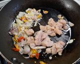 Foto langkah ke 2 dari resep Mie Kuning Goreng.