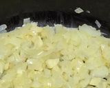 Foto del paso 2 de la receta: Porotos tape u ojitos 👀 negros con arroz en gustosa salsa de tomate con caldo casero 🍅 🌾 🫘