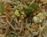 ரோட்டுக்கடை எக் நூடுல்ஸ் (Egg noodles recipe in tamil) ரெசிபி ஸ்டேப் 5 புகைப்படம்