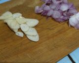 Foto langkah ke 1 dari resep Mie telur goreng simple.