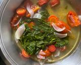 A picture of step 3 of Spinach soup.