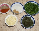 Foto del paso 1 de la receta: Trutros y alitas de pollo fritas