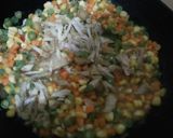 Foto langkah ke 1 dari resep Arem-Arem Mie Isi Tumis Jagung (Tanpa Daun Pisang).