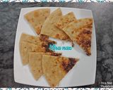 A picture of step 4 of Gur Paratha.