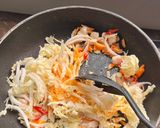 Foto langkah ke 4 dari resep Mie Goreng Sayur Sehat.