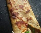 A picture of step 5 of Egg Roll.