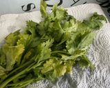 Une image de l'étape 1 de Sauce verte à la moutarde, ail et persil.