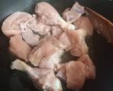 A picture of step 1 of Chicken White Karahi.