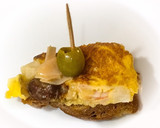 Foto del paso 7 de la receta: Tapita de tortilla ”Lo que me encontré en la despensa”