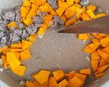 Foto langkah ke 4 dari resep Risotto Labu Kuning.