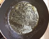 Foto langkah ke 6 dari resep Telur gulung sosis.