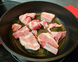 Foto del paso 1 de la receta: Costillas con pasta y patata