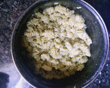 Foto del paso 4 de la receta: Radiatori al pesto