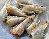 Foto del paso 4 de la receta: Pak choi salteado con langostinos