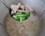 Foto langkah ke 2 dari resep Sup Bakso & Sayuran.