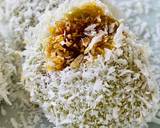 4 ingredient Ondeh Ondeh (Coconut Palm Sugar Mochi Balls) recipe step 5 photo