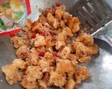 Foto langkah ke 6 dari resep Cumi cabe garam.