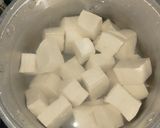 Foto langkah ke 1 dari resep Bening Tahu Daun Bawang.