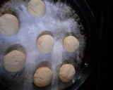 Foto del paso 4 de la receta: Facturas con dulce de leche