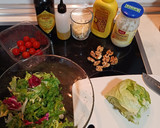 Foto del paso 1 de la receta: Ensalada gourmet con aderezo de queso viejo y mostaza (1)