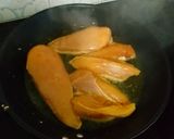 Foto del paso 3 de la receta: Pollo en salsa