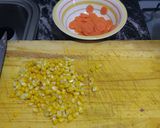 Foto del paso 1 de la receta: Pollo al verdeo con zanahorias y choclo