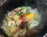 Foto del paso 9 de la receta: Pollo en salsa de cebollas y cebollitas moradas